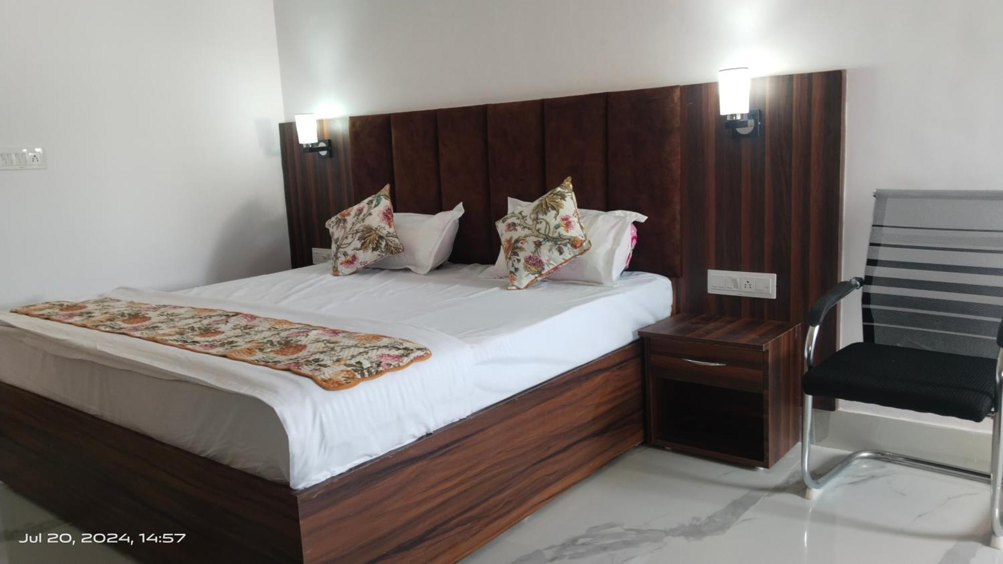 Atithi Inn Khajuraho Exterior photo